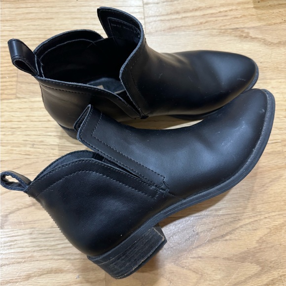 Dolce Vita Black Ankle Boots in great shape! - Picture 1 of 3
